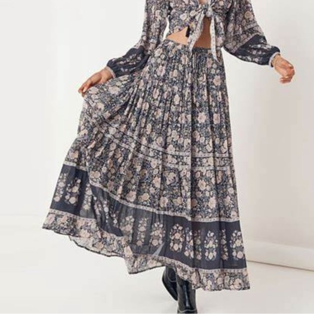 NWT Spell Juniper Floral Maxi Skirt in Charcoal paid $249 + tax - Picture 2 of 4